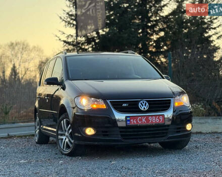 Черный Фольксваген Туран, объемом двигателя 1.6 л и пробегом 215 тыс. км за 7890 $, фото 26 на Automoto.ua