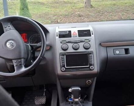 Чорний Фольксваген Туран, об'ємом двигуна 1.98 л та пробігом 245 тис. км за 10500 $, фото 6 на Automoto.ua