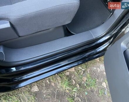 Черный Фольксваген Туран, объемом двигателя 1.4 л и пробегом 238 тыс. км за 7888 $, фото 145 на Automoto.ua