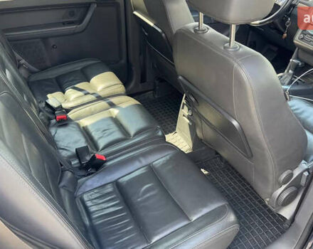 Черный Фольксваген Туран, объемом двигателя 1.97 л и пробегом 285 тыс. км за 7100 $, фото 12 на Automoto.ua