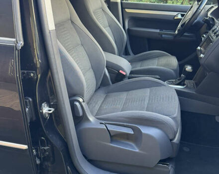 Черный Фольксваген Туран, объемом двигателя 1.4 л и пробегом 199 тыс. км за 7999 $, фото 30 на Automoto.ua