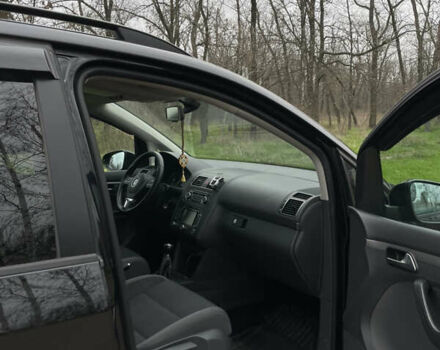 Черный Фольксваген Туран, объемом двигателя 1.6 л и пробегом 259 тыс. км за 11200 $, фото 7 на Automoto.ua