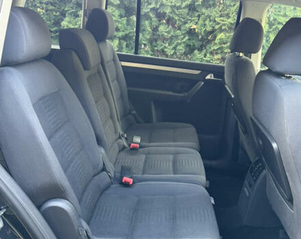 Черный Фольксваген Туран, объемом двигателя 1.4 л и пробегом 199 тыс. км за 7999 $, фото 29 на Automoto.ua