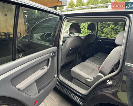 Черный Фольксваген Туран, объемом двигателя 1.4 л и пробегом 199 тыс. км за 7999 $, фото 23 на Automoto.ua