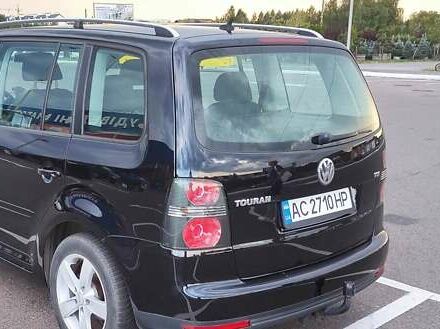 Черный Фольксваген Туран, объемом двигателя 1.39 л и пробегом 195 тыс. км за 8300 $, фото 2 на Automoto.ua