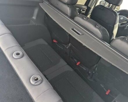 Черный Фольксваген Туран, объемом двигателя 2 л и пробегом 236 тыс. км за 9800 $, фото 4 на Automoto.ua