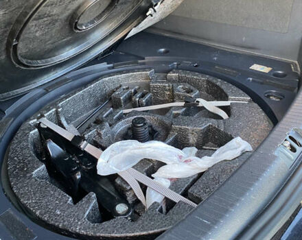 Чорний Фольксваген Туран, об'ємом двигуна 1.6 л та пробігом 227 тис. км за 9600 $, фото 15 на Automoto.ua