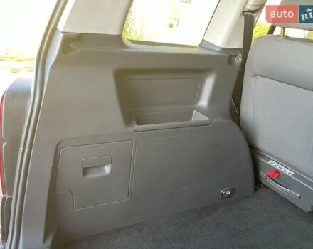 Черный Фольксваген Туран, объемом двигателя 1.4 л и пробегом 238 тыс. км за 7888 $, фото 225 на Automoto.ua