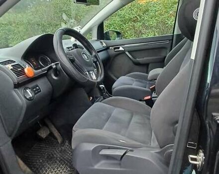 Чорний Фольксваген Туран, об'ємом двигуна 1.6 л та пробігом 208 тис. км за 9500 $, фото 2 на Automoto.ua