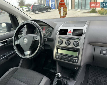 Чорний Фольксваген Туран, об'ємом двигуна 1.97 л та пробігом 336 тис. км за 8200 $, фото 36 на Automoto.ua