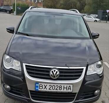 Чорний Фольксваген Туран, об'ємом двигуна 1.98 л та пробігом 245 тис. км за 10500 $, фото 5 на Automoto.ua