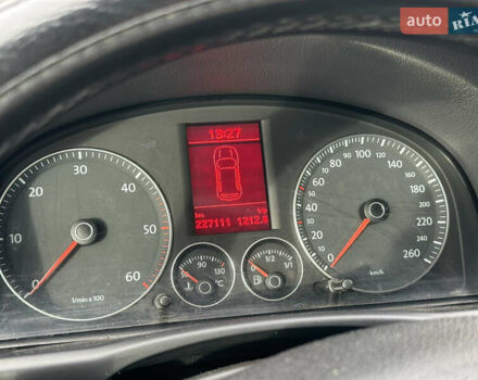 Чорний Фольксваген Туран, об'ємом двигуна 1.97 л та пробігом 336 тис. км за 8200 $, фото 41 на Automoto.ua