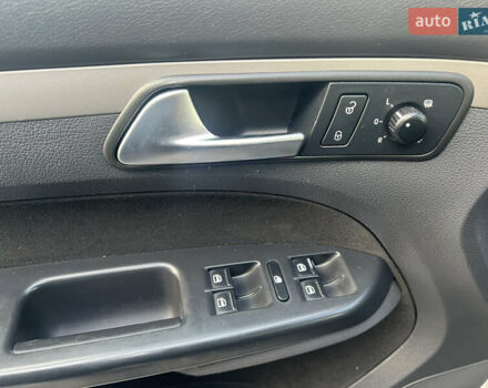 Черный Фольксваген Туран, объемом двигателя 1.4 л и пробегом 290 тыс. км за 6900 $, фото 10 на Automoto.ua