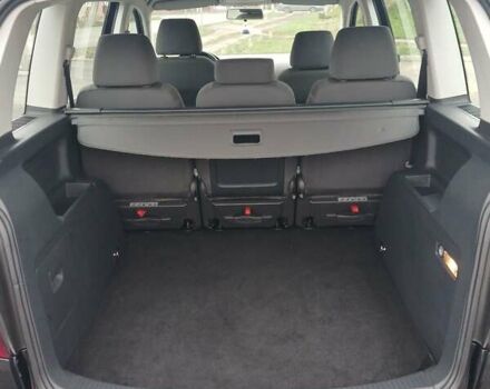 Черный Фольксваген Туран, объемом двигателя 1.6 л и пробегом 249 тыс. км за 7999 $, фото 32 на Automoto.ua