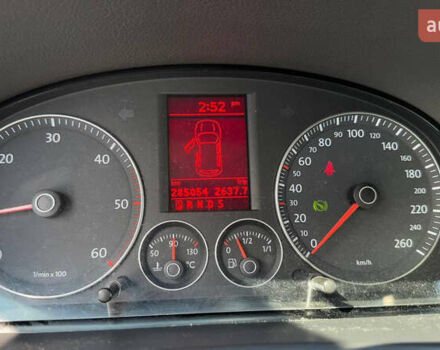 Черный Фольксваген Туран, объемом двигателя 1.97 л и пробегом 285 тыс. км за 7100 $, фото 9 на Automoto.ua