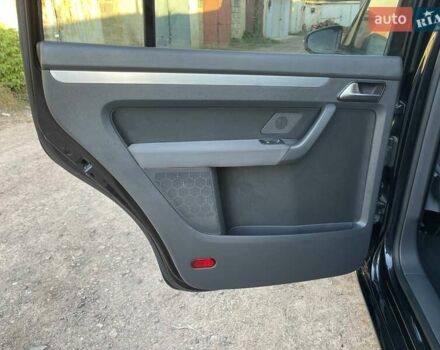 Черный Фольксваген Туран, объемом двигателя 1.4 л и пробегом 238 тыс. км за 7888 $, фото 128 на Automoto.ua