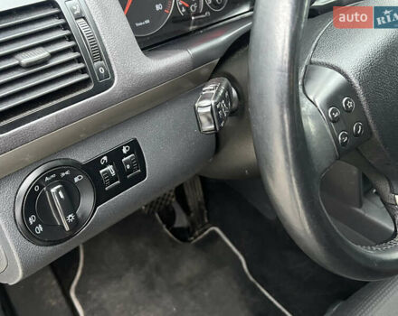 Черный Фольксваген Туран, объемом двигателя 1.4 л и пробегом 213 тыс. км за 8100 $, фото 48 на Automoto.ua