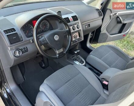Черный Фольксваген Туран, объемом двигателя 1.4 л и пробегом 238 тыс. км за 7888 $, фото 62 на Automoto.ua