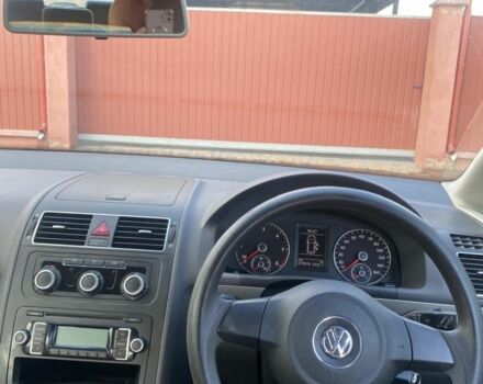 Черный Фольксваген Туран, объемом двигателя 1.6 л и пробегом 300 тыс. км за 4196 $, фото 5 на Automoto.ua