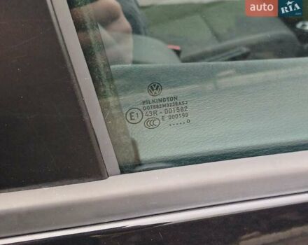 Черный Фольксваген Туран, объемом двигателя 1.6 л и пробегом 249 тыс. км за 7999 $, фото 43 на Automoto.ua