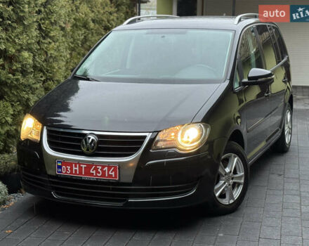 Черный Фольксваген Туран, объемом двигателя 1.6 л и пробегом 191 тыс. км за 7900 $, фото 7 на Automoto.ua