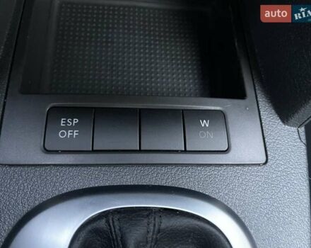 Черный Фольксваген Туран, объемом двигателя 1.4 л и пробегом 238 тыс. км за 7888 $, фото 121 на Automoto.ua