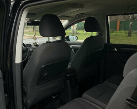 Черный Фольксваген Туран, объемом двигателя 1.6 л и пробегом 259 тыс. км за 11200 $, фото 14 на Automoto.ua