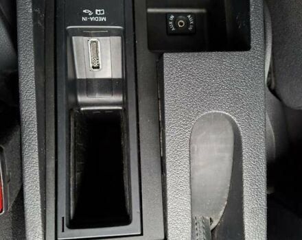 Черный Фольксваген Туран, объемом двигателя 1.4 л и пробегом 178 тыс. км за 7200 $, фото 25 на Automoto.ua