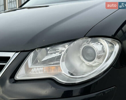 Чорний Фольксваген Туран, об'ємом двигуна 1.97 л та пробігом 336 тис. км за 8200 $, фото 9 на Automoto.ua