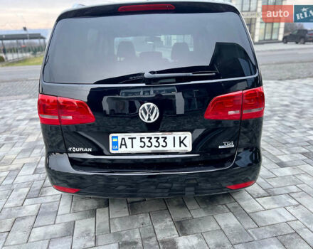 Черный Фольксваген Туран, объемом двигателя 1.6 л и пробегом 220 тыс. км за 8400 $, фото 6 на Automoto.ua