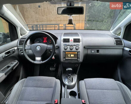 Черный Фольксваген Туран, объемом двигателя 1.4 л и пробегом 199 тыс. км за 7999 $, фото 13 на Automoto.ua