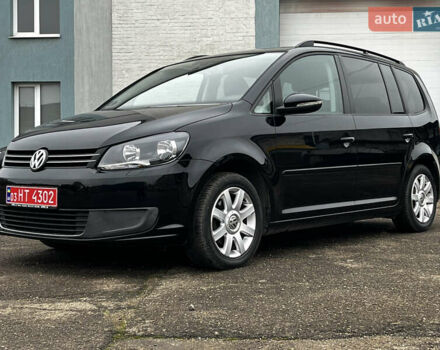 Черный Фольксваген Туран, объемом двигателя 1.6 л и пробегом 296 тыс. км за 9999 $, фото 9 на Automoto.ua