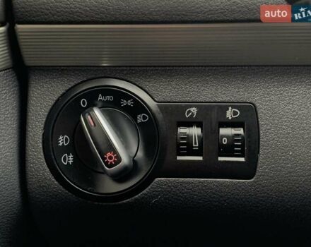 Черный Фольксваген Туран, объемом двигателя 2 л и пробегом 283 тыс. км за 12555 $, фото 39 на Automoto.ua