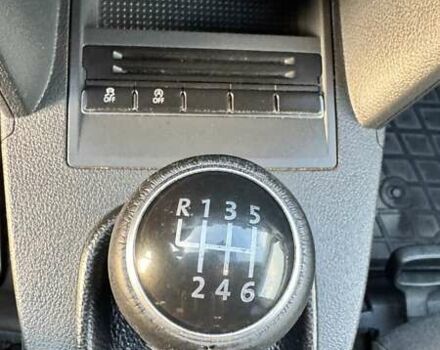 Черный Фольксваген Туран, объемом двигателя 1.6 л и пробегом 256 тыс. км за 8999 $, фото 15 на Automoto.ua