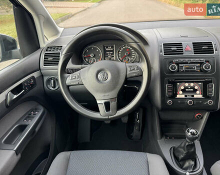 Чорний Фольксваген Туран, об'ємом двигуна 1.6 л та пробігом 185 тис. км за 11650 $, фото 30 на Automoto.ua