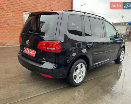 Черный Фольксваген Туран, объемом двигателя 1.6 л и пробегом 333 тыс. км за 9300 $, фото 4 на Automoto.ua