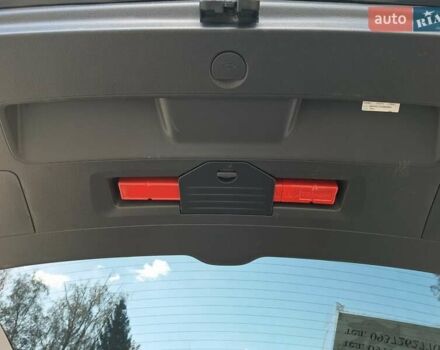 Черный Фольксваген Туран, объемом двигателя 1.6 л и пробегом 275 тыс. км за 9600 $, фото 34 на Automoto.ua