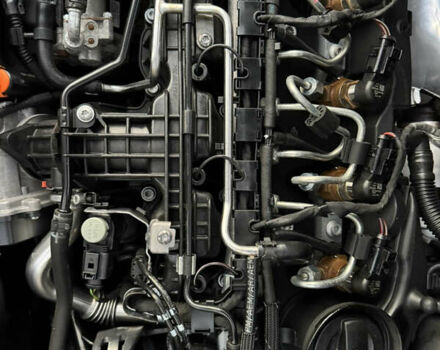 Черный Фольксваген Туран, объемом двигателя 1.6 л и пробегом 185 тыс. км за 11300 $, фото 73 на Automoto.ua