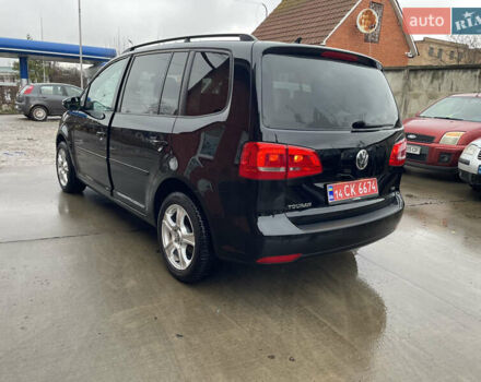 Черный Фольксваген Туран, объемом двигателя 1.6 л и пробегом 333 тыс. км за 9300 $, фото 2 на Automoto.ua
