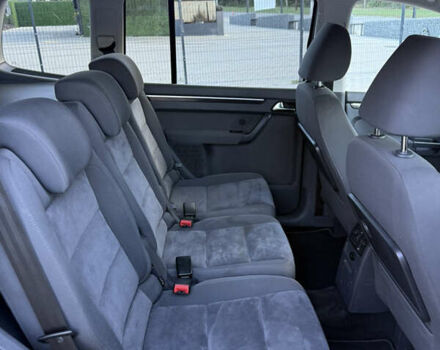 Чорний Фольксваген Туран, об'ємом двигуна 1.6 л та пробігом 265 тис. км за 10700 $, фото 31 на Automoto.ua