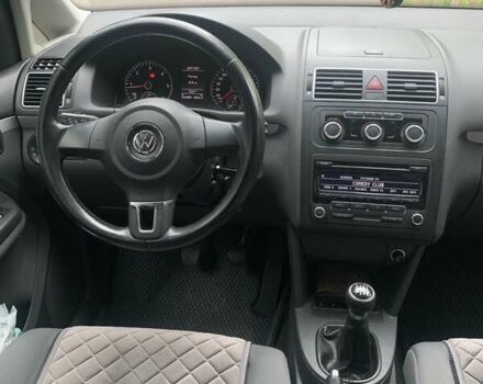 Чорний Фольксваген Туран, об'ємом двигуна 1.6 л та пробігом 254 тис. км за 10300 $, фото 25 на Automoto.ua
