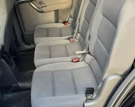 Черный Фольксваген Туран, объемом двигателя 1.6 л и пробегом 256 тыс. км за 8999 $, фото 17 на Automoto.ua