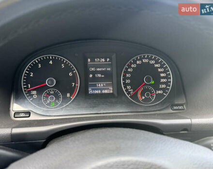 Черный Фольксваген Туран, объемом двигателя 1.39 л и пробегом 251 тыс. км за 7200 $, фото 3 на Automoto.ua