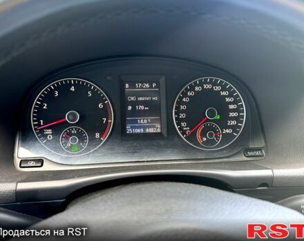 Черный Фольксваген Туран, объемом двигателя 1.4 л и пробегом 251 тыс. км за 8200 $, фото 10 на Automoto.ua