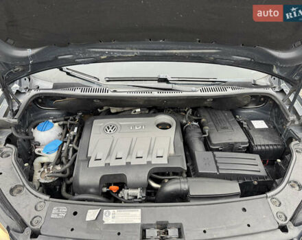 Черный Фольксваген Туран, объемом двигателя 2 л и пробегом 204 тыс. км за 11300 $, фото 25 на Automoto.ua