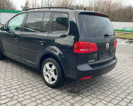 Черный Фольксваген Туран, объемом двигателя 1.6 л и пробегом 333 тыс. км за 8900 $, фото 1 на Automoto.ua