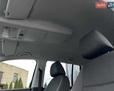 Черный Фольксваген Туран, объемом двигателя 1.4 л и пробегом 235 тыс. км за 8990 $, фото 26 на Automoto.ua