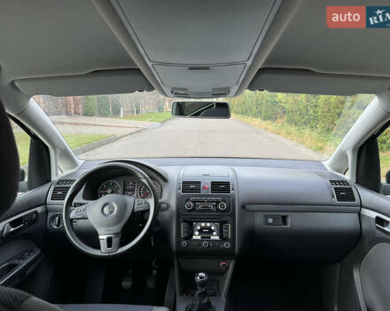 Чорний Фольксваген Туран, об'ємом двигуна 1.6 л та пробігом 185 тис. км за 11650 $, фото 50 на Automoto.ua