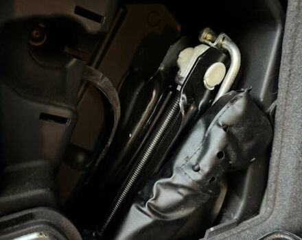 Чорний Фольксваген Туран, об'ємом двигуна 1.6 л та пробігом 185 тис. км за 11650 $, фото 76 на Automoto.ua