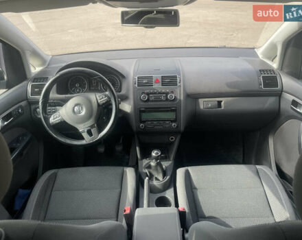 Черный Фольксваген Туран, объемом двигателя 1.39 л и пробегом 236 тыс. км за 8200 $, фото 31 на Automoto.ua